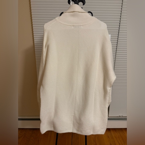 ELGOGY IVORY Classic Oversized Retro Batwing Sleeve Chic Knit Versatile Sweater - Picture 5 of 5